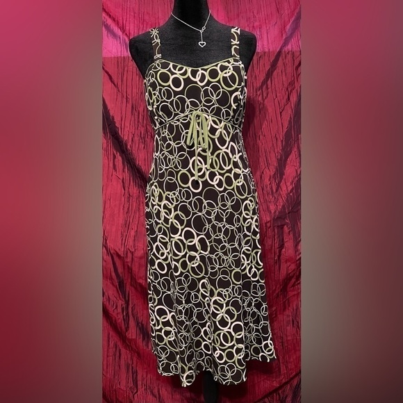 Studio I Dress (two Pieces) - Picture 7 of 9